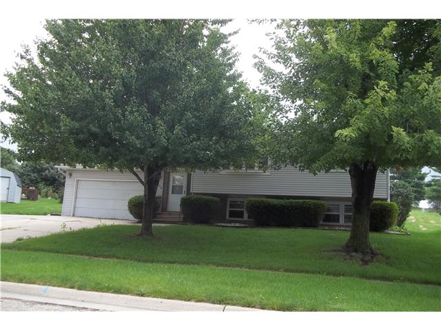 2206 Dubois CirMarshalltown, IA, 50158Marshall County